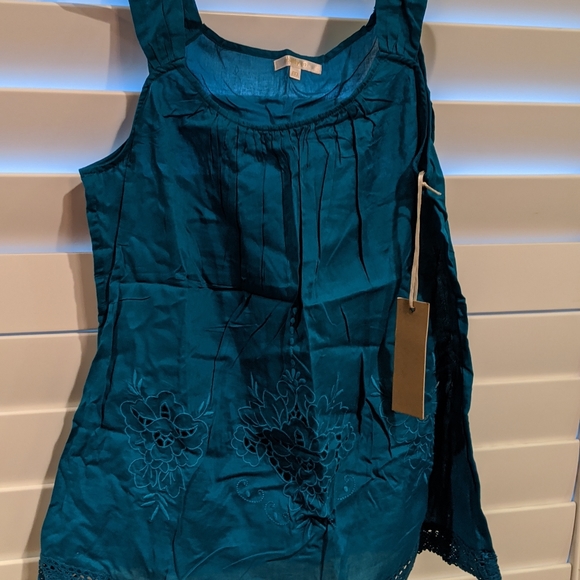 Tank top - Picture 1 of 1